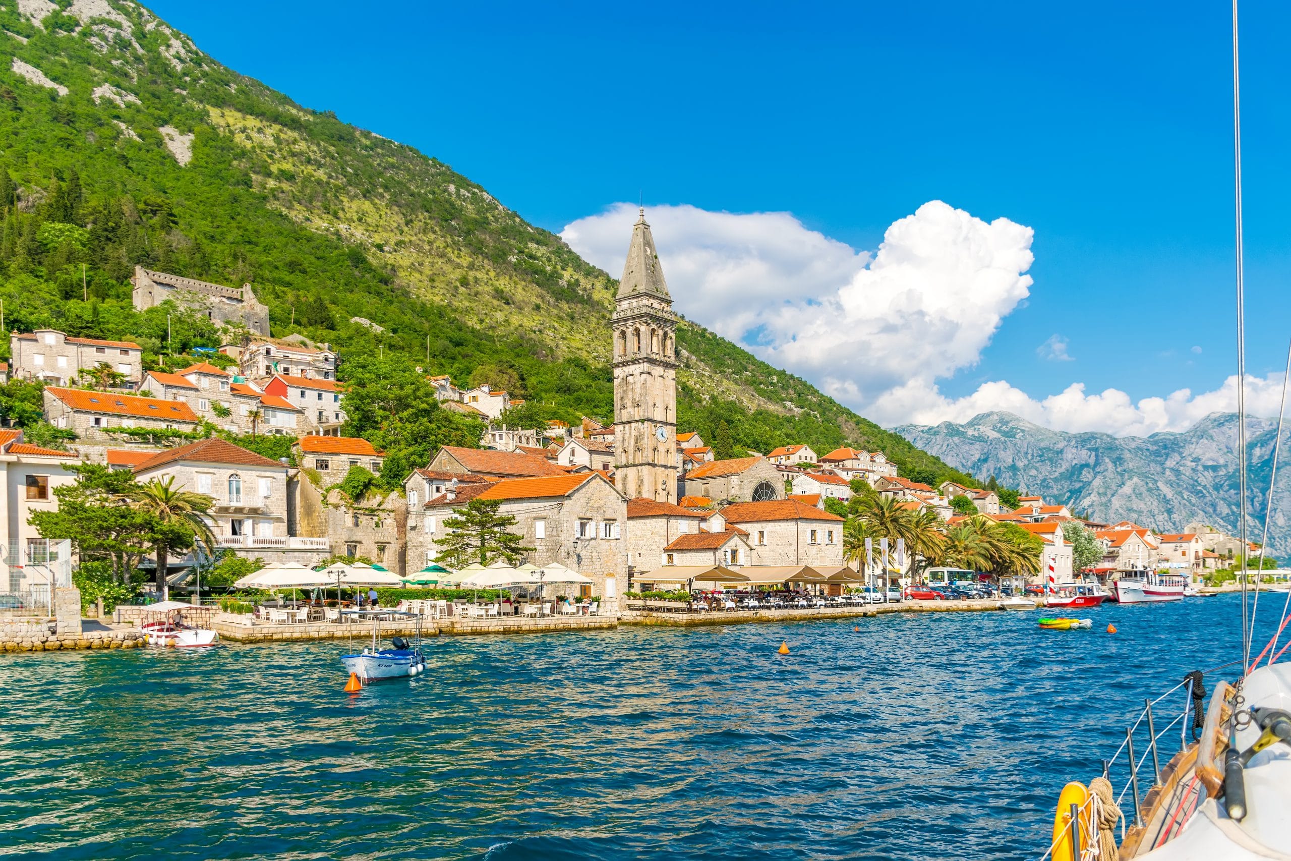 وجهتك الجديدة الجبل الأسود (مونتينغرو) وبالأخص شاطئ رويال بلو مونتينغرو